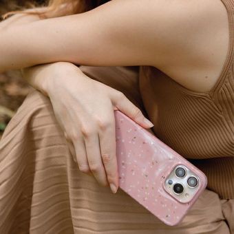 Plastové puzdro na Apple iPhone 14 UNIQ Coehl Terrazzo ružový coral