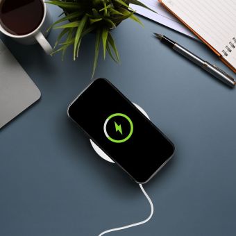 Plastové puzdro na Apple iPhone 14 Pro MILANO čierne